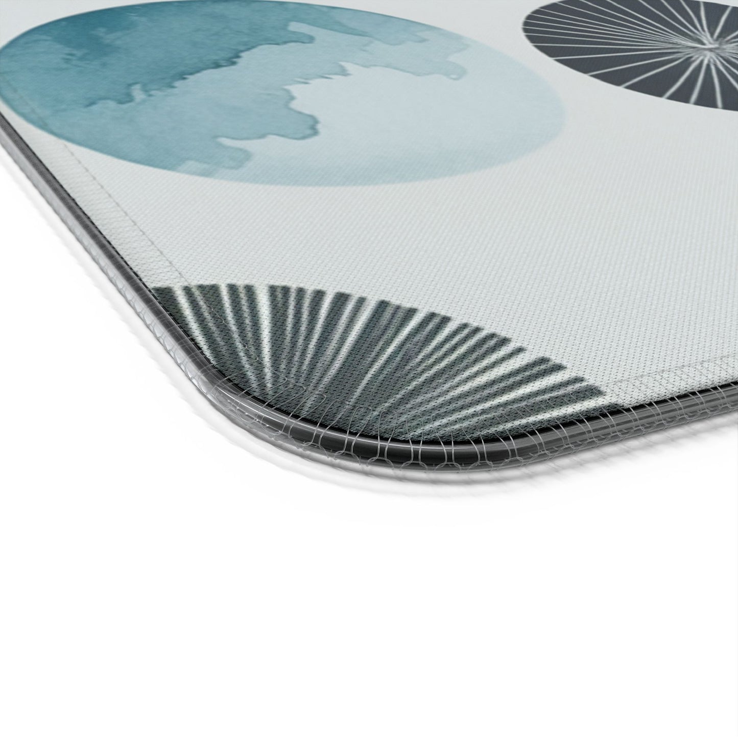 Wireless Charging RGB Gaming Mouse Pad with LED Lighting - Stylish Qi-Compatible Accessory